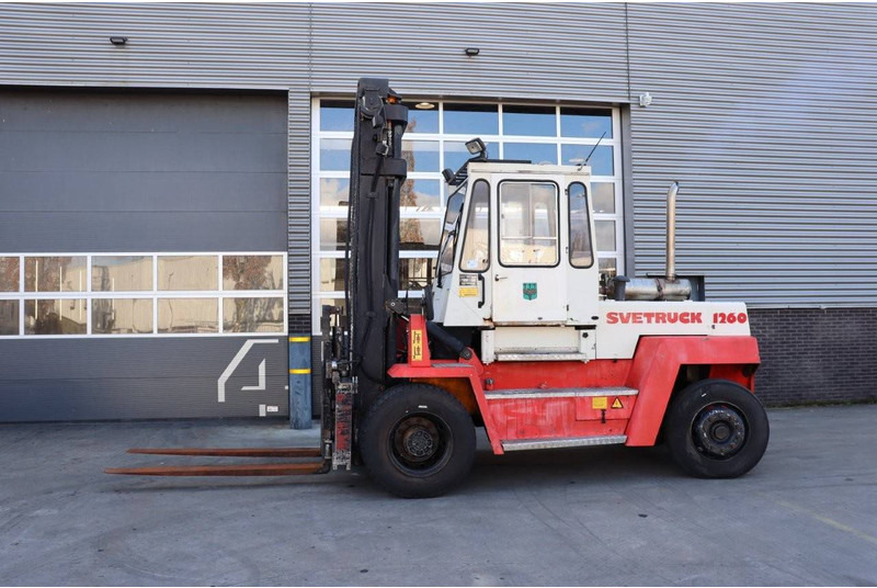 Svetruck 1260-30 - Máy nhấc container: hình 1 Svetruck 1260-30 - Máy nhấc container: hình 1