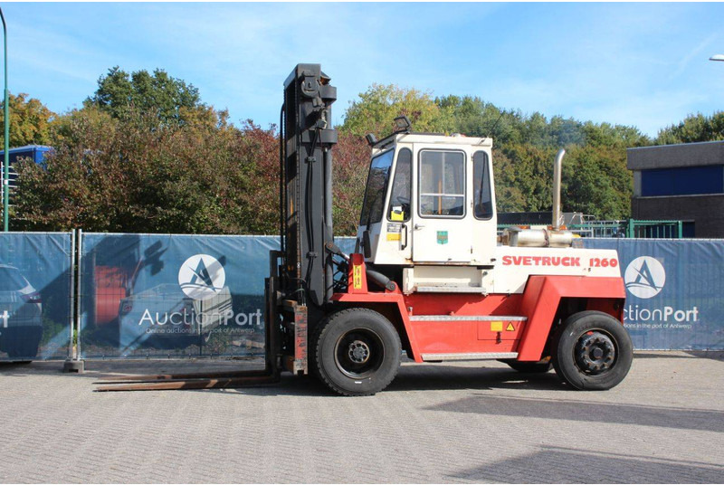 Svetruck 1260-30 - Xe nâng diesel: hình 1 Svetruck 1260-30 - Xe nâng diesel: hình 1