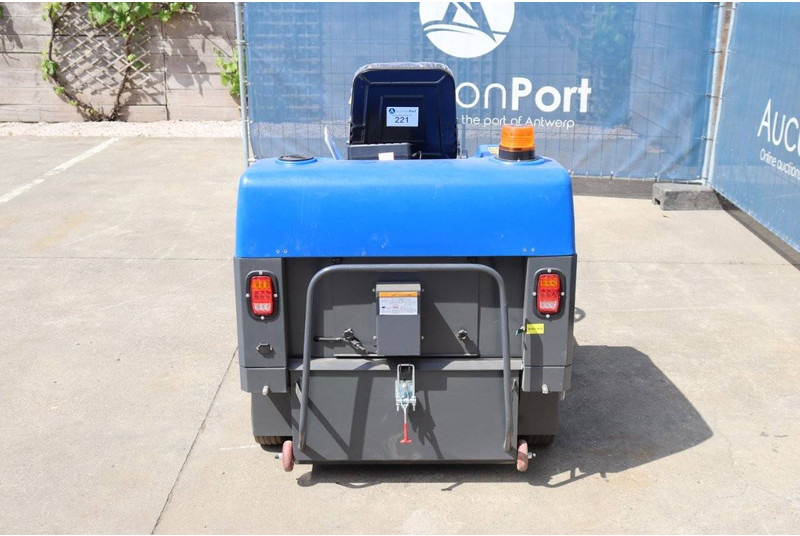Sweep V-130 - Xe quét đường: hình 4 Sweep V-130 - Xe quét đường: hình 4