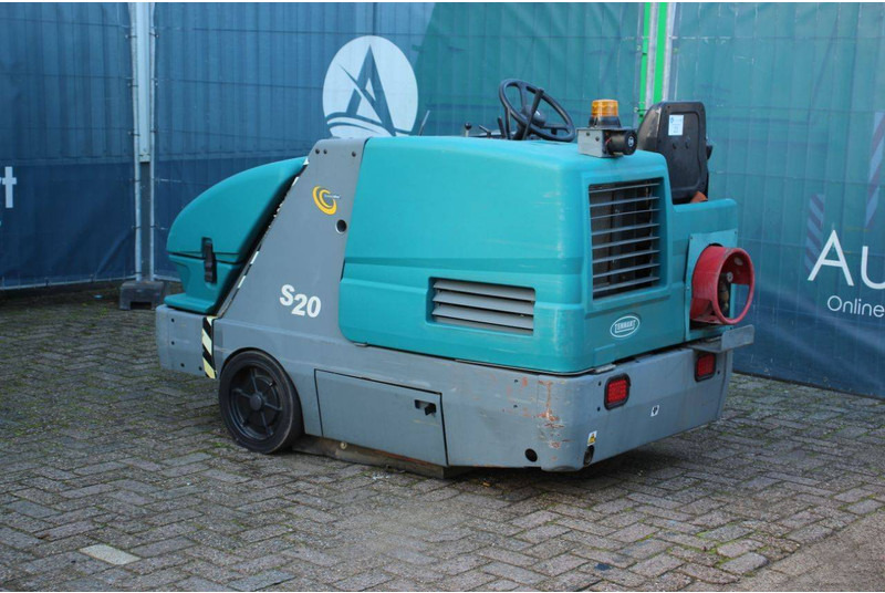 TENNANT S20 - Xe quét đường: hình 3 TENNANT S20 - Xe quét đường: hình 3