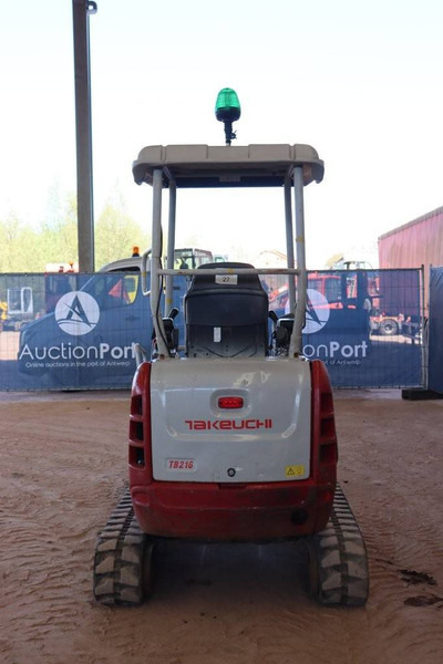 Takeuchi TB216 - Máy xúc mini: hình 4 Takeuchi TB216 - Máy xúc mini: hình 4