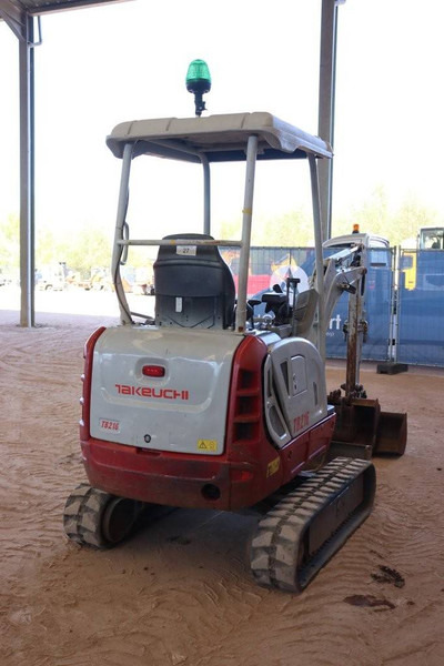 Takeuchi TB216 - Máy xúc mini: hình 5 Takeuchi TB216 - Máy xúc mini: hình 5