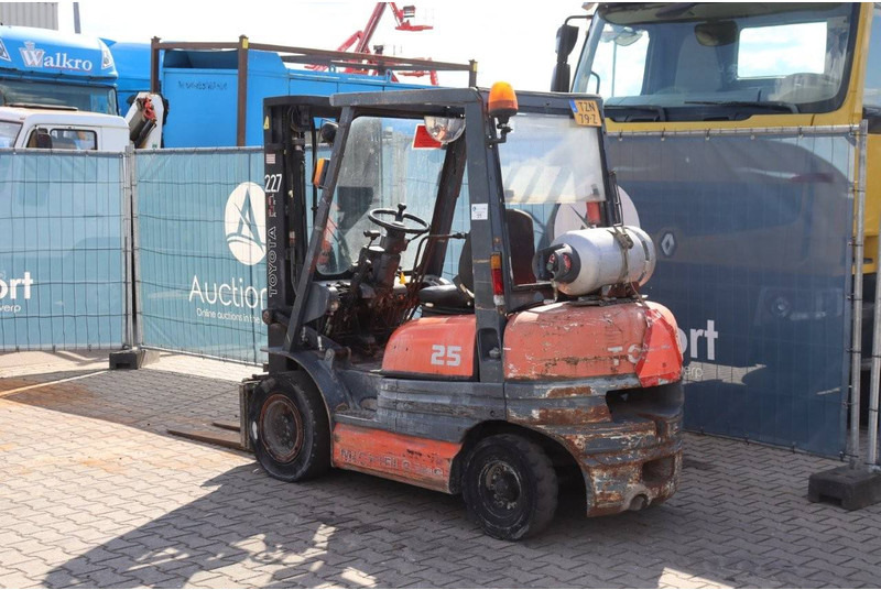 Toyota 42-6FGF25 - Xe nâng gas: hình 3 Toyota 42-6FGF25 - Xe nâng gas: hình 3