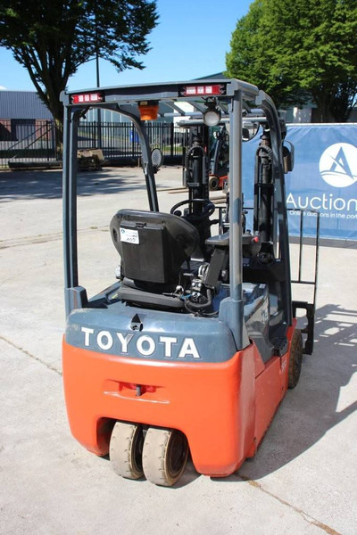 Toyota 8FBEK18T - Xe nâng điện: hình 5 Toyota 8FBEK18T - Xe nâng điện: hình 5