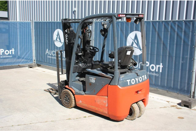 Toyota 8FBEK18T - Xe nâng điện: hình 3 Toyota 8FBEK18T - Xe nâng điện: hình 3
