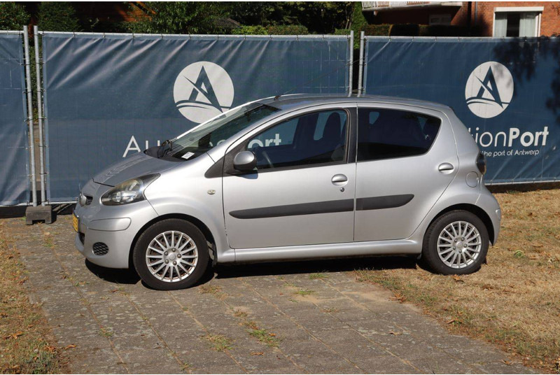 Toyota Aygo - Sedan: hình 1 Toyota Aygo - Sedan: hình 1