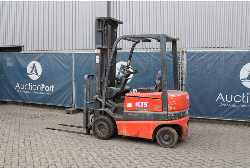 Toyota FBMF16 - Xe nâng điện: hình 3 Toyota FBMF16 - Xe nâng điện: hình 3