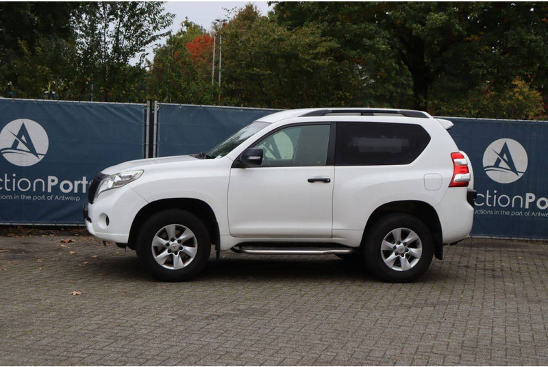 Toyota Land Cruiser - Sedan: hình 1 Toyota Land Cruiser - Sedan: hình 1