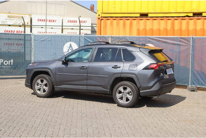 Toyota RAV4 XLE AWD - Sedan: hình 3 Toyota RAV4 XLE AWD - Sedan: hình 3