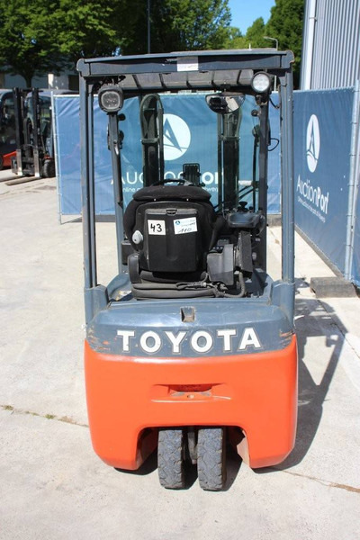 Toyota Traigo 16 - Xe nâng điện: hình 4 Toyota Traigo 16 - Xe nâng điện: hình 4