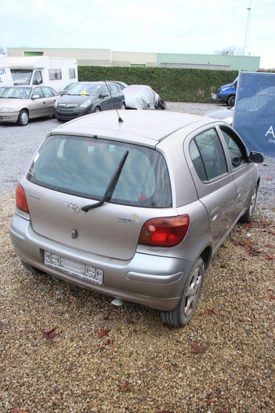 Toyota Yaris - Sedan: hình 5 Toyota Yaris - Sedan: hình 5