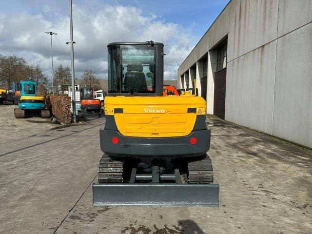Volvo EC60C - Máy xúc bánh xích: hình 5 Volvo EC60C - Máy xúc bánh xích: hình 5