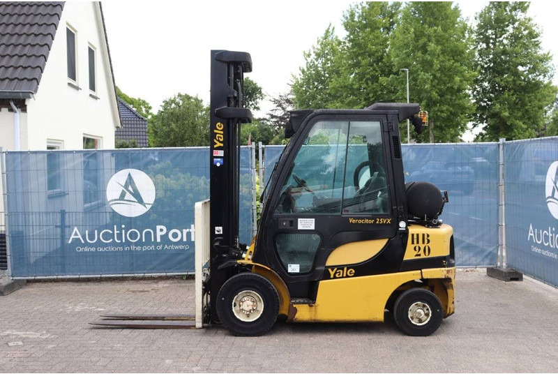 Yale GLP25VX V2770 - Xe nâng gas: hình 2 Yale GLP25VX V2770 - Xe nâng gas: hình 2