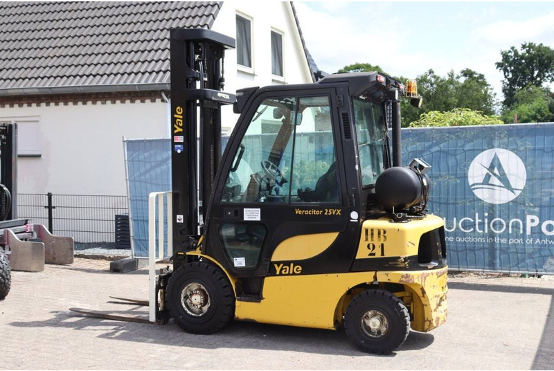 Yale GLP25VX V2770 - Xe nâng gas: hình 3 Yale GLP25VX V2770 - Xe nâng gas: hình 3
