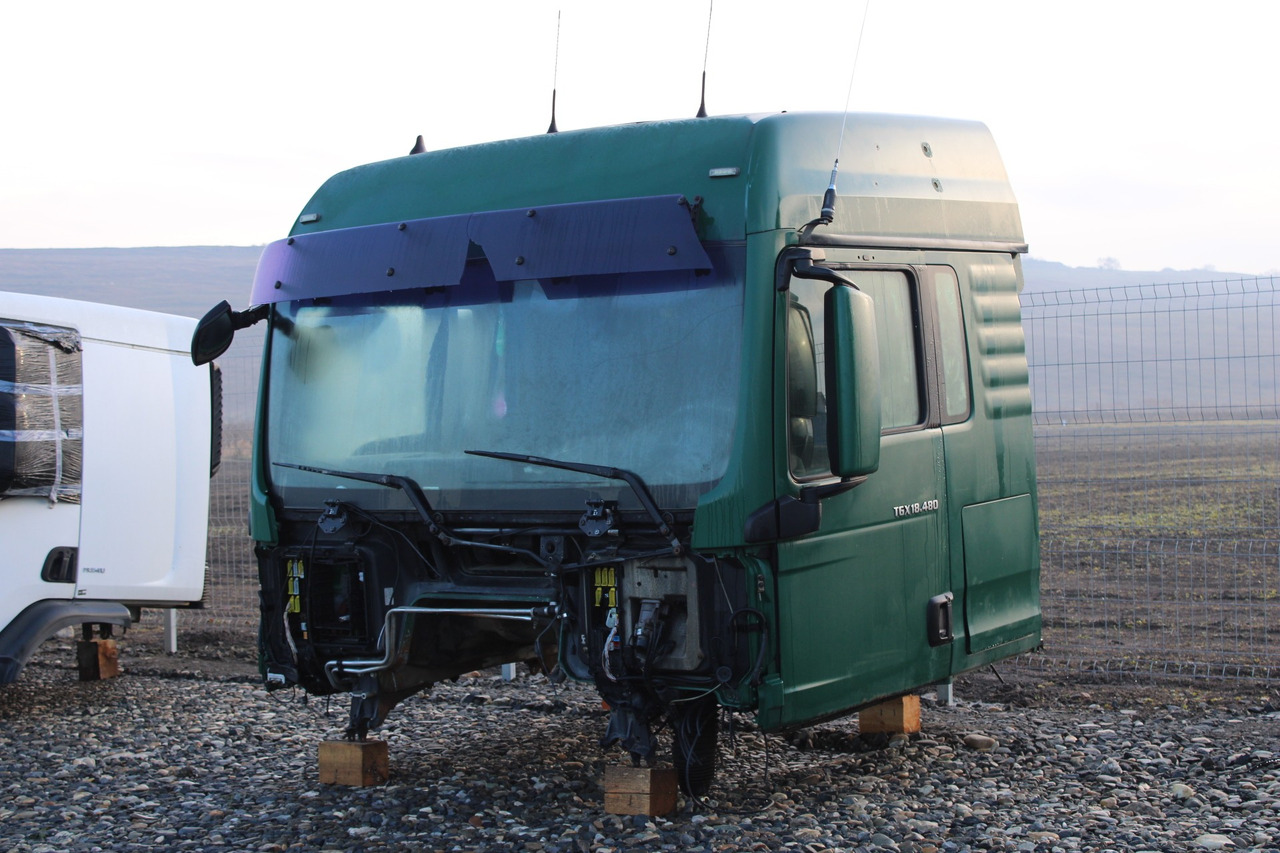 CABINA MAN TGX XLX - Cabin cho Xe tải: hình 3 CABINA MAN TGX XLX - Cabin cho Xe tải: hình 3