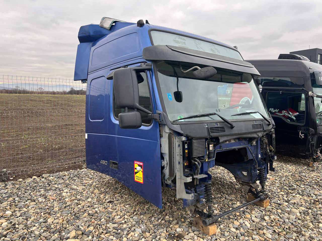 CABINA VOLVO FH13 GLOBETROTTER L2H2 - Cabin cho Xe tải: hình 3 CABINA VOLVO FH13 GLOBETROTTER L2H2 - Cabin cho Xe tải: hình 3