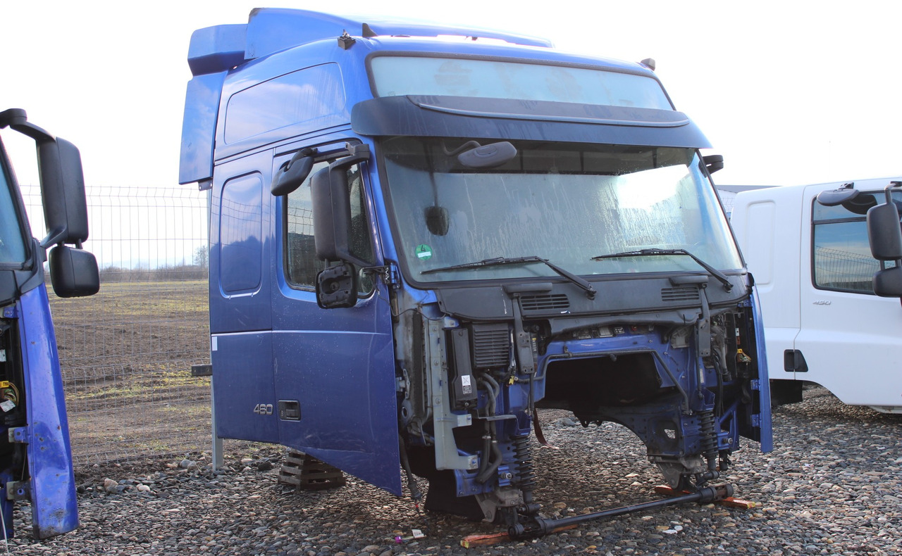 CABINA VOLVO FH13 GLOBETROTTER L2H2 - Cabin cho Xe tải: hình 3 CABINA VOLVO FH13 GLOBETROTTER L2H2 - Cabin cho Xe tải: hình 3