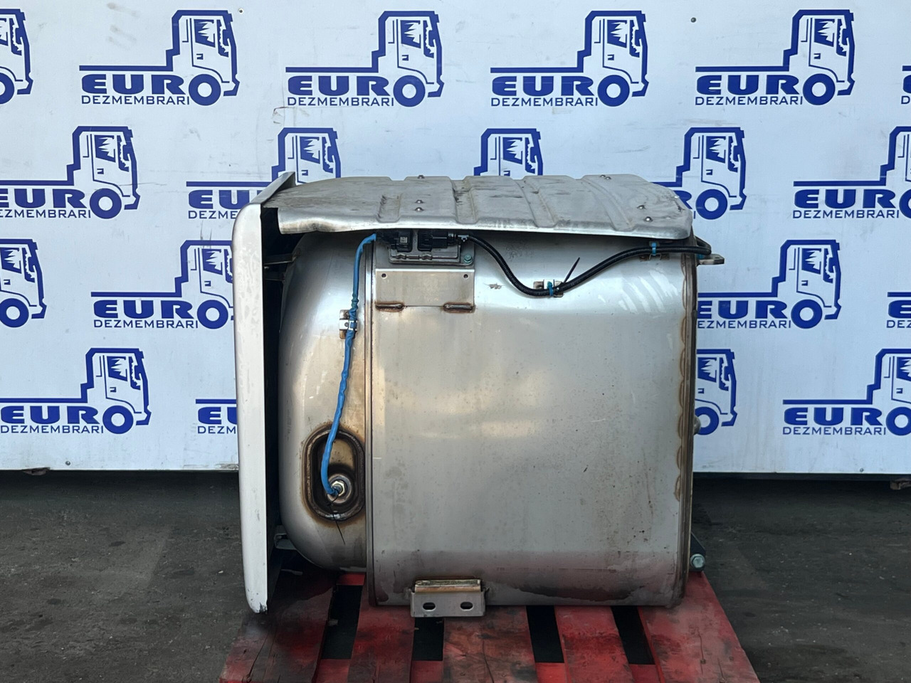 CATALIZATOR MAN TGX TG3 81.15103.6247 - Bộ chuyển đổi xúc tác cho Xe tải: hình 2 CATALIZATOR MAN TGX TG3 81.15103.6247 - Bộ chuyển đổi xúc tác cho Xe tải: hình 2