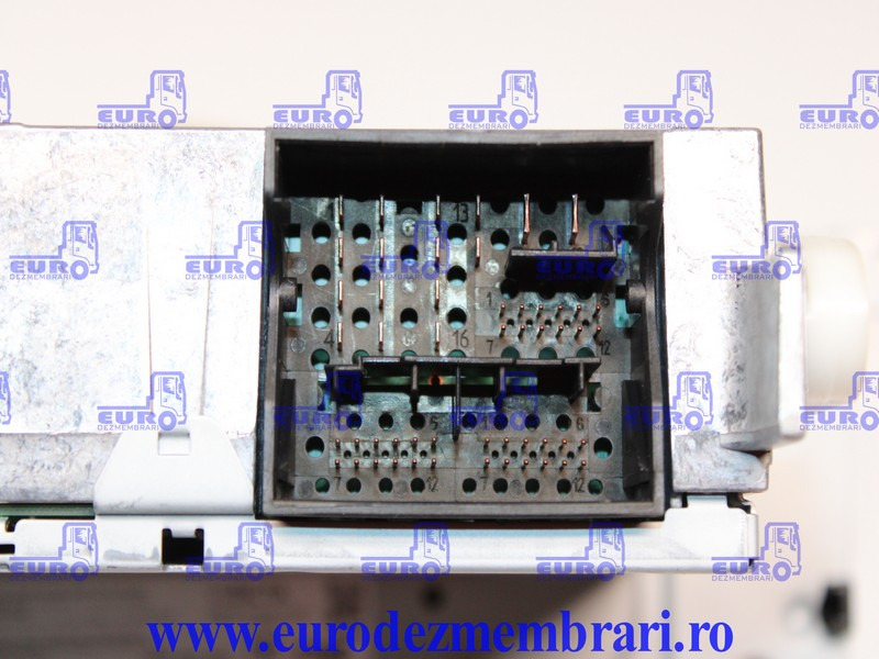 ELEMENT BORD UNITATE MULTIMEDIA AUS SCANIA SUPER 2906950, 2819280 - Bảng điều khiển cho Xe tải: hình 4 ELEMENT BORD UNITATE MULTIMEDIA AUS SCANIA SUPER 2906950, 2819280 - Bảng điều khiển cho Xe tải: hình 4