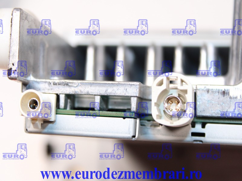ELEMENT BORD UNITATE MULTIMEDIA AUS SCANIA SUPER 2906950, 2819280 - Bảng điều khiển cho Xe tải: hình 5 ELEMENT BORD UNITATE MULTIMEDIA AUS SCANIA SUPER 2906950, 2819280 - Bảng điều khiển cho Xe tải: hình 5