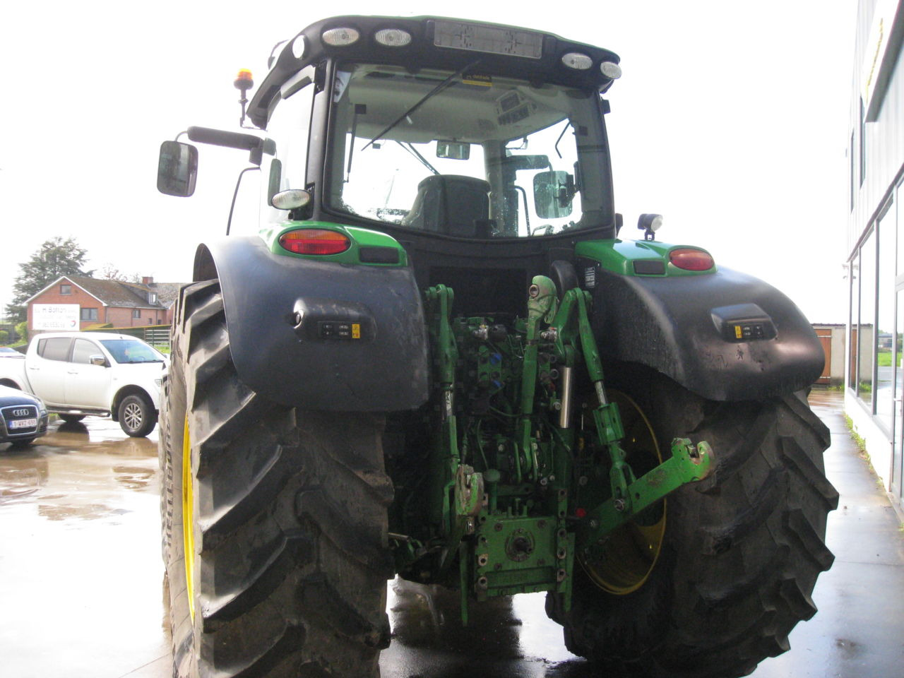 John Deere 6210R AUTOPOWER - Máy cày: hình 3 John Deere 6210R AUTOPOWER - Máy cày: hình 3