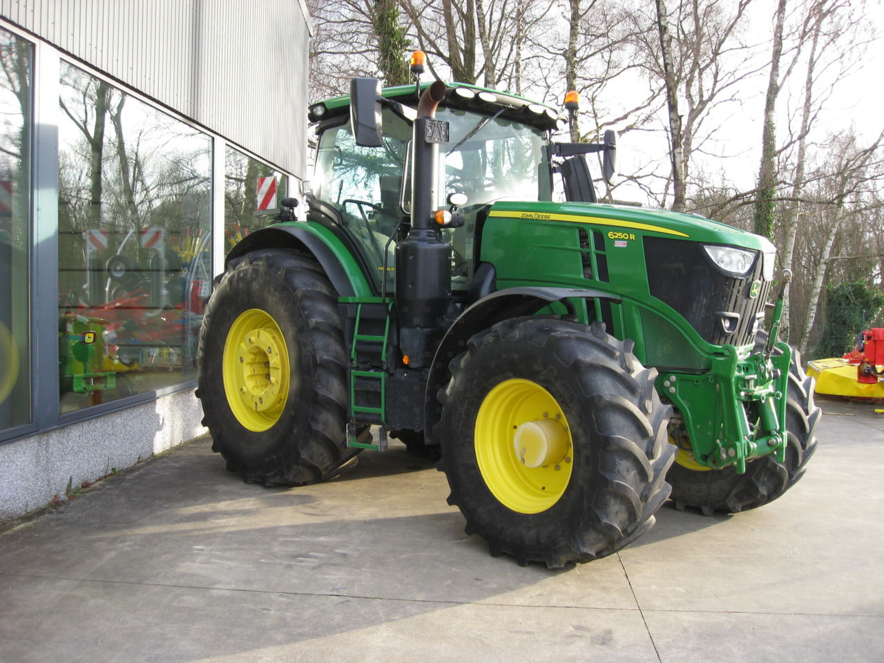 John Deere 6250R - Máy cày: hình 2 John Deere 6250R - Máy cày: hình 2