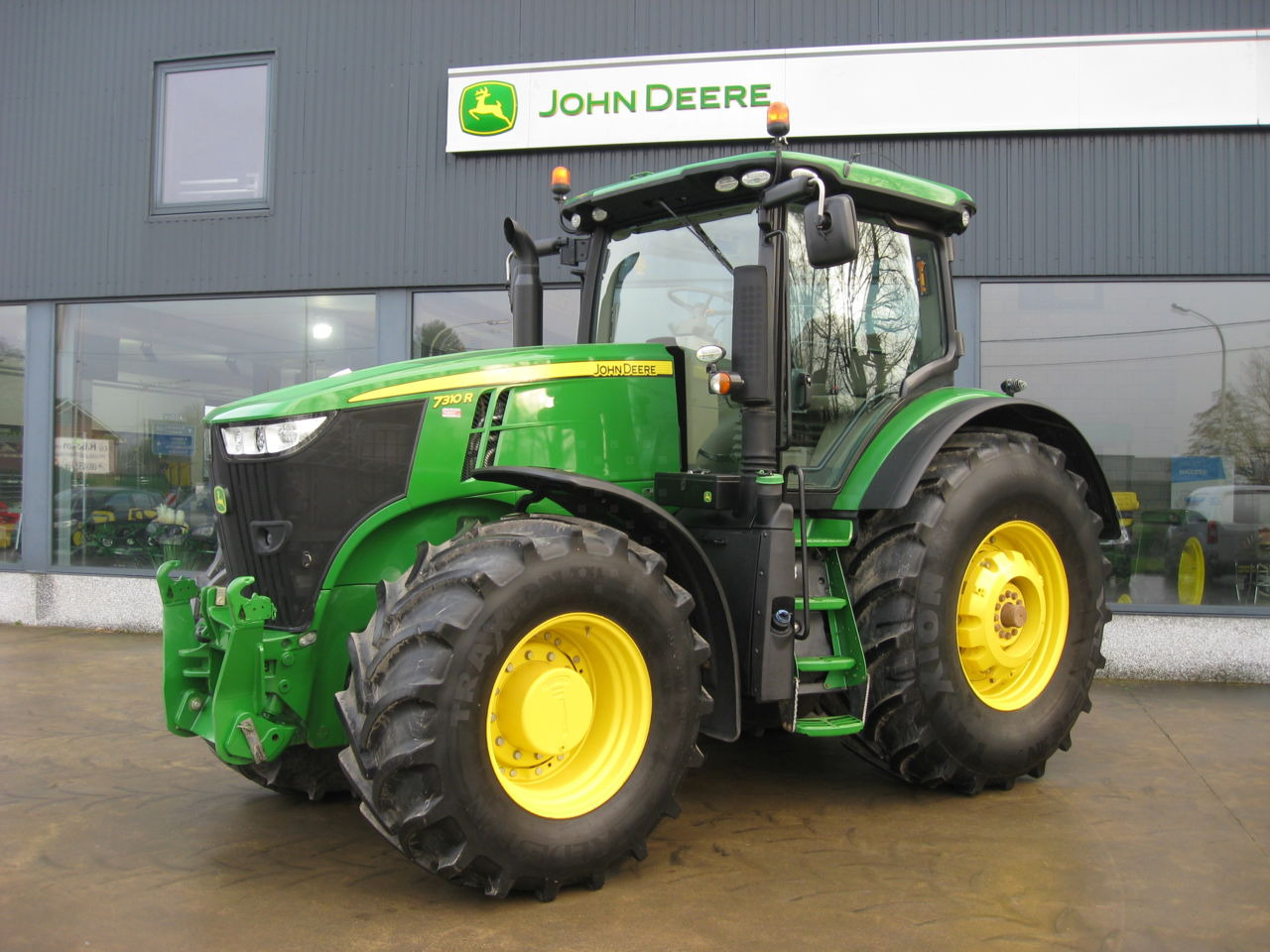 John Deere 7310R - Máy cày: hình 3 John Deere 7310R - Máy cày: hình 3