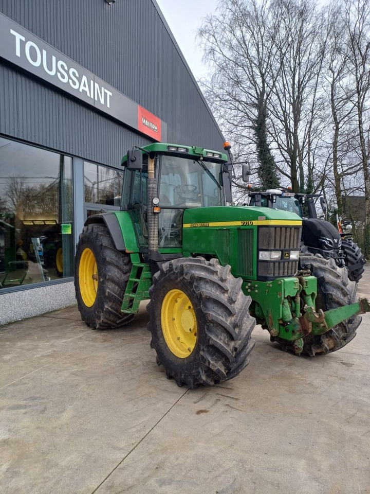 John Deere 7710 TLS - Máy cày: hình 1 John Deere 7710 TLS - Máy cày: hình 1