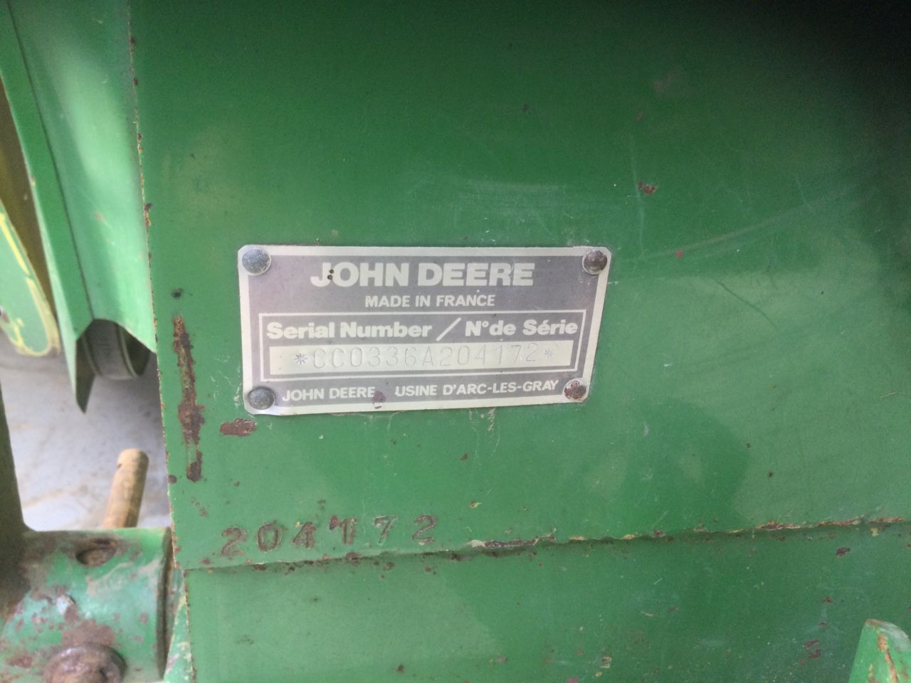 John Deere 336A - Máy đóng kiện vuông: hình 5 John Deere 336A - Máy đóng kiện vuông: hình 5