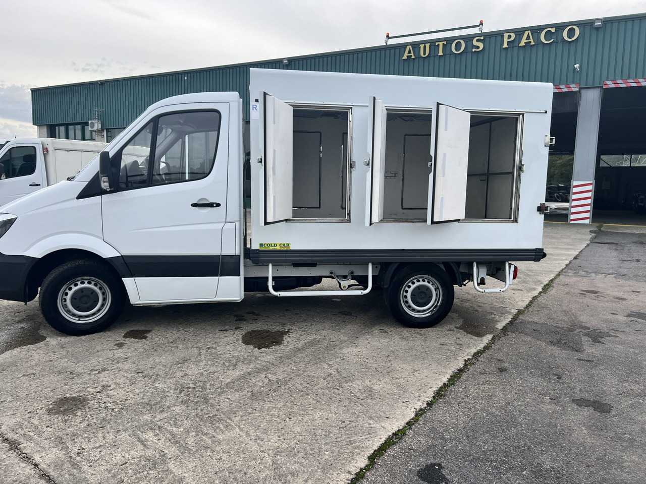 CAMION HELADERO 3.5T MERCEDES SPRINTER - Xe van đông lạnh: hình 3 CAMION HELADERO 3.5T MERCEDES SPRINTER - Xe van đông lạnh: hình 3