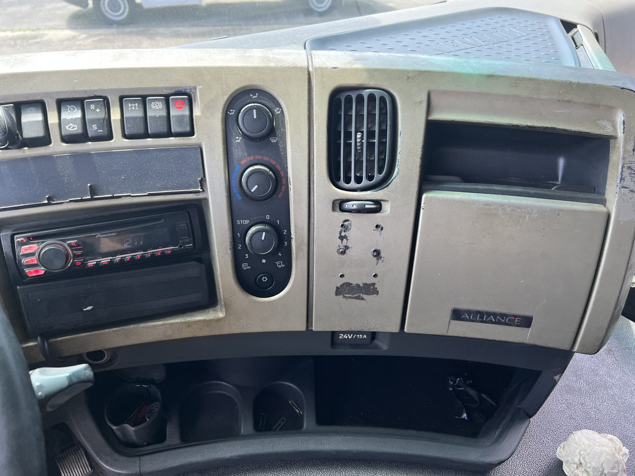Xe tải thùng mui bạt RENAULT 450 CON UNA TAULINER: hình 9