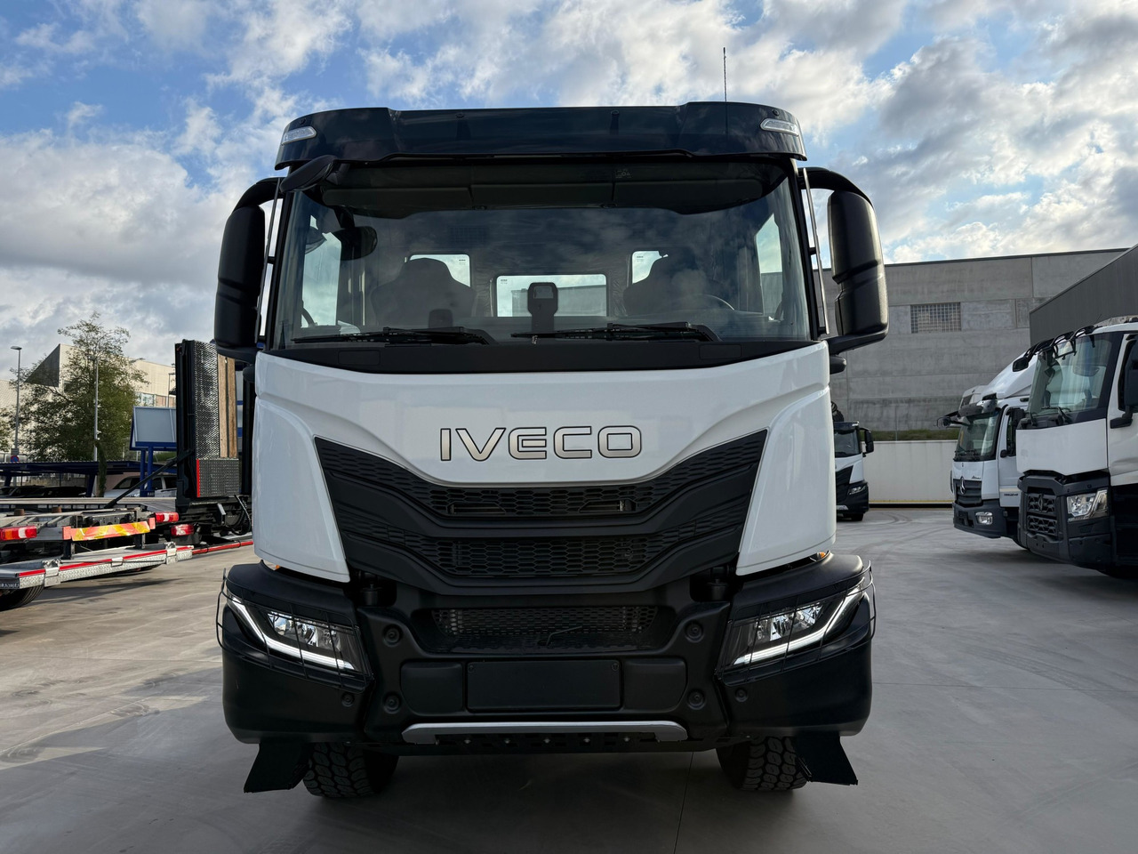 IVECO AD300X46Z OFF X-Way E6 (Chassis) - Xe tải khung gầm: hình 3 IVECO AD300X46Z OFF X-Way E6 (Chassis) - Xe tải khung gầm: hình 3