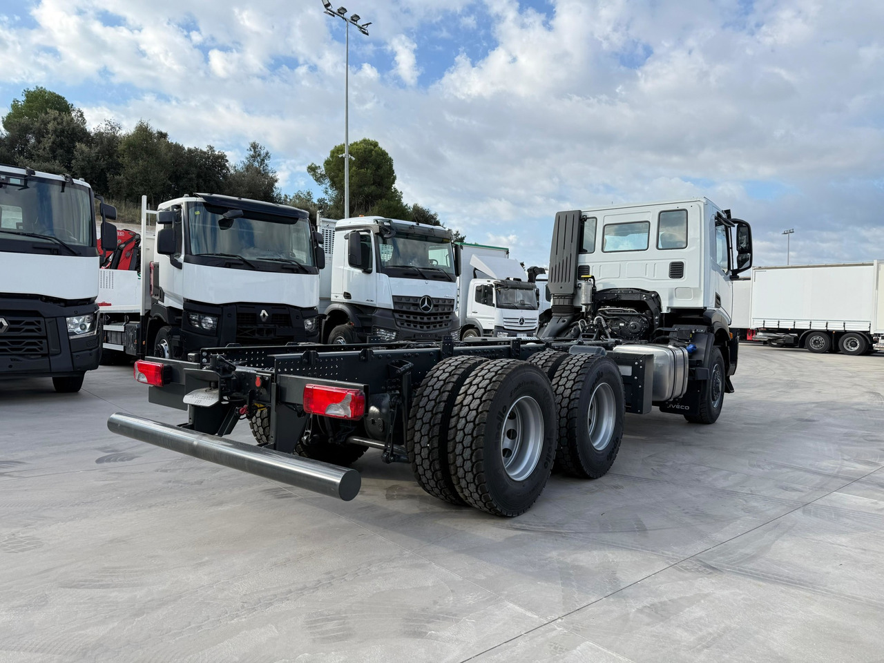 IVECO AD300X46Z OFF X-Way E6 (Chassis) - Xe tải khung gầm: hình 4 IVECO AD300X46Z OFF X-Way E6 (Chassis) - Xe tải khung gầm: hình 4