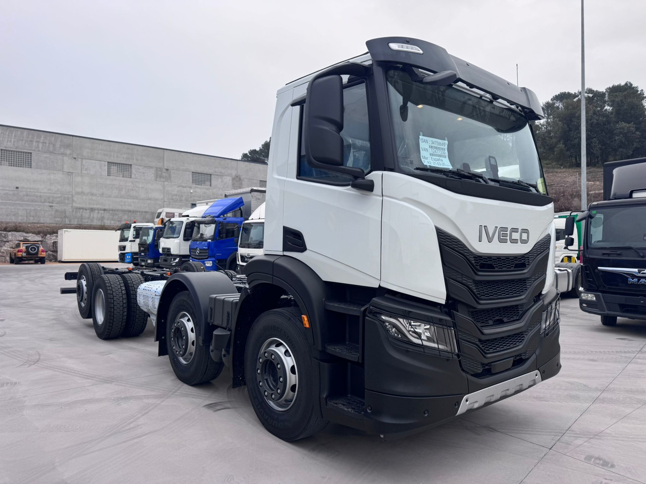 IVECO AD350X50 YPS ON X-Way E6 (Chassis) - Xe tải khung gầm: hình 2 IVECO AD350X50 YPS ON X-Way E6 (Chassis) - Xe tải khung gầm: hình 2