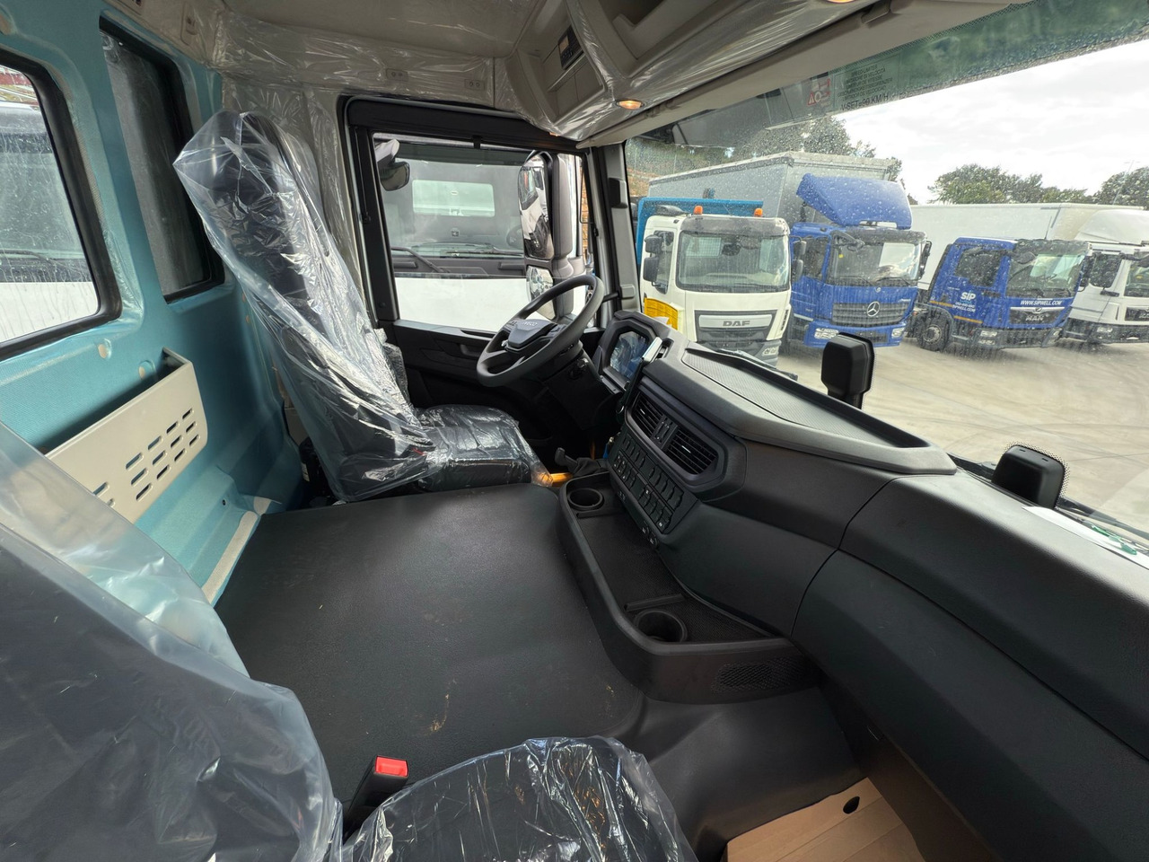 Xe tải khung gầm IVECO AD380T46 6x4 E6 (Chassis): hình 9