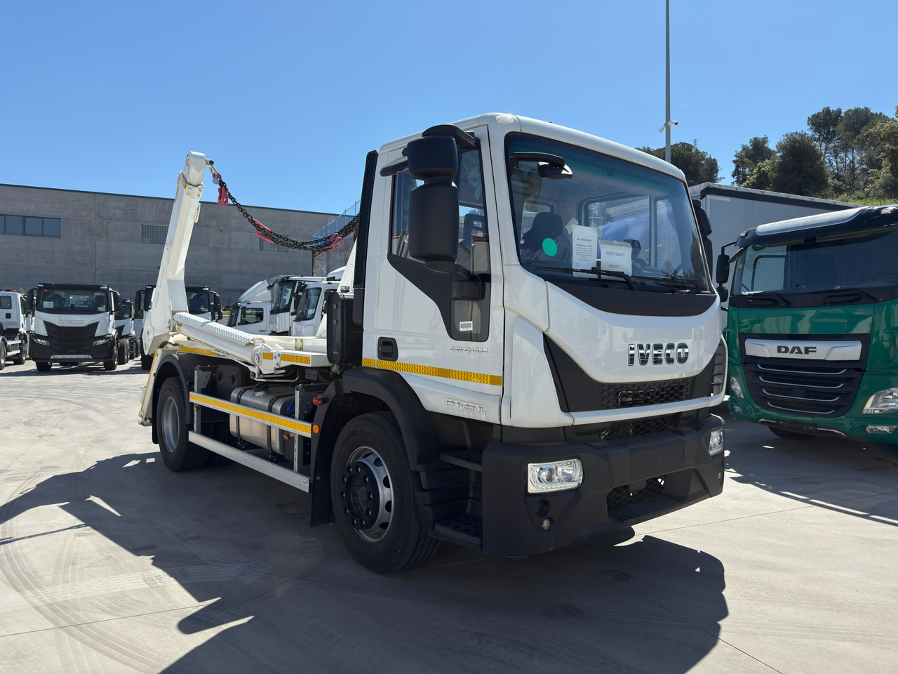 IVECO ML190E28L Eurocargo E6 (Track Equipment) - Xe tải chở thùng nhỏ: hình 2 IVECO ML190E28L Eurocargo E6 (Track Equipment) - Xe tải chở thùng nhỏ: hình 2