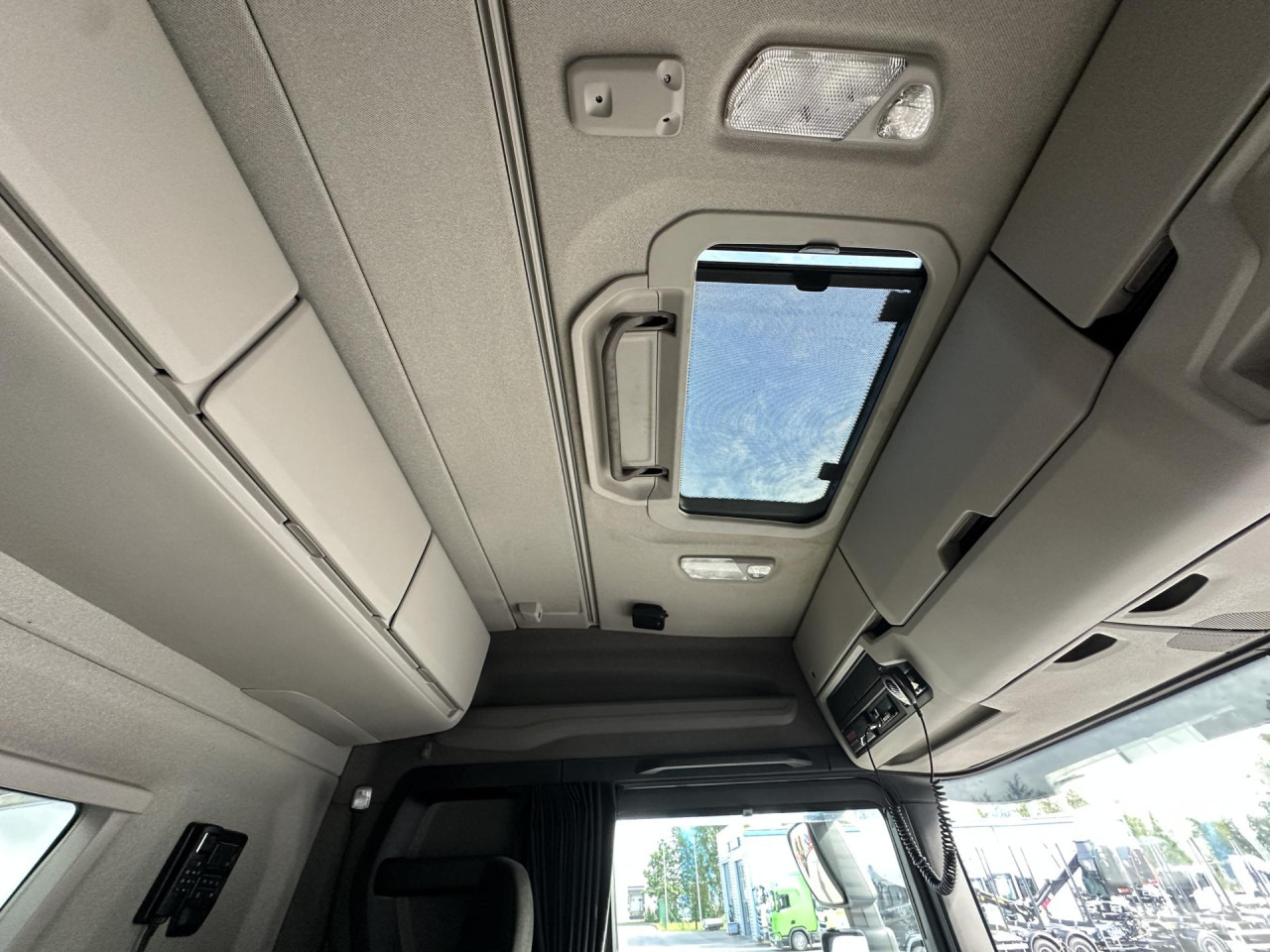 SCANIA R 450 B6x4HA - Xe chở container/ Xe tải hoán đổi thân: hình 3 SCANIA R 450 B6x4HA - Xe chở container/ Xe tải hoán đổi thân: hình 3