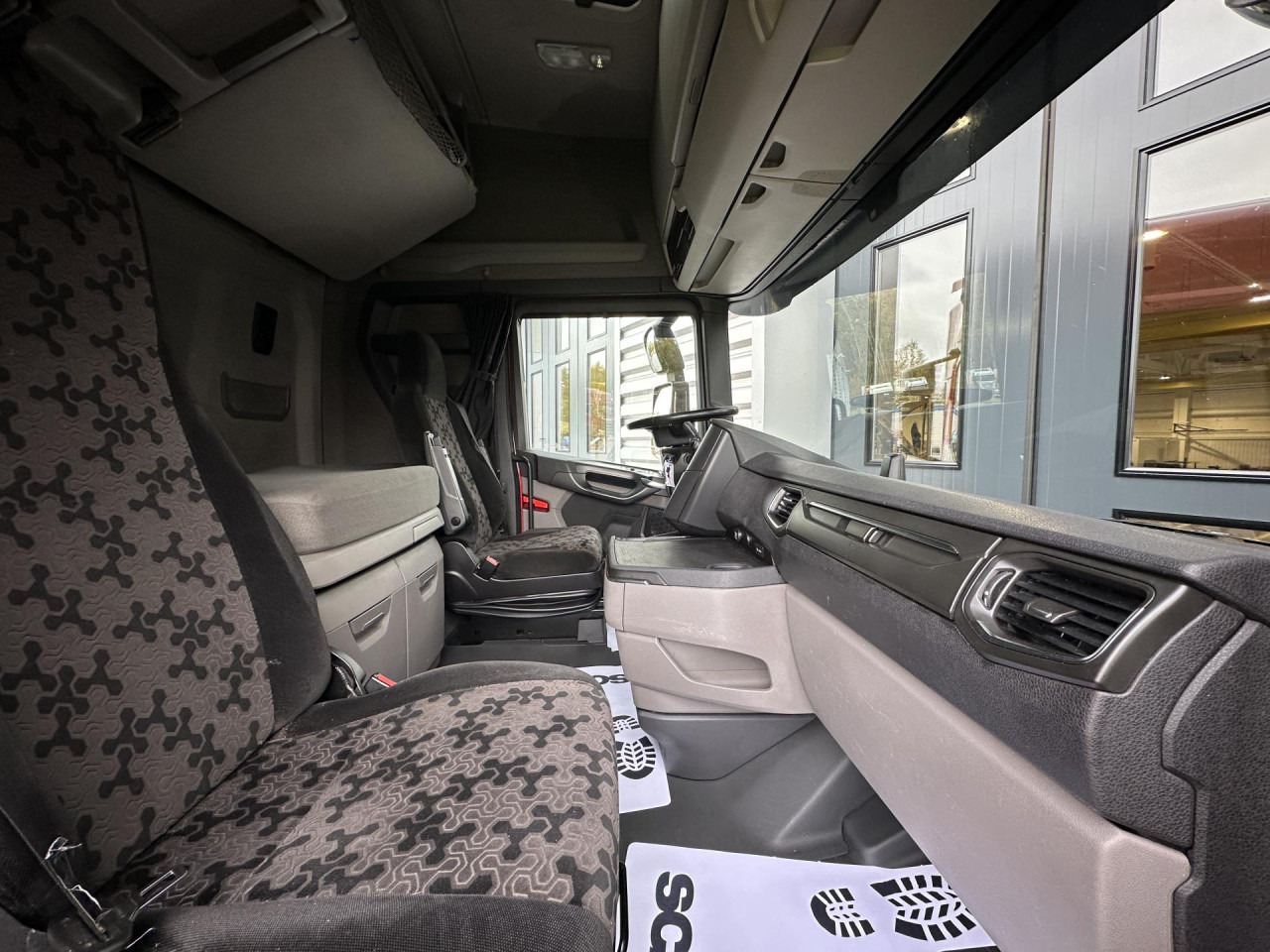 Xe đầu kéo SCANIA S 450 A6x2NB: hình 8 Xe đầu kéo SCANIA S 450 A6x2NB: hình 8