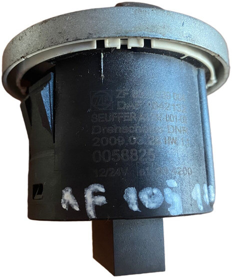 DAF XF 105 - Bảng điều khiển: hình 3 DAF XF 105 - Bảng điều khiển: hình 3