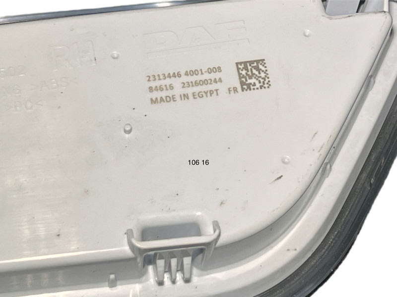 DAF XG - Đèn trước: hình 3 DAF XG - Đèn trước: hình 3