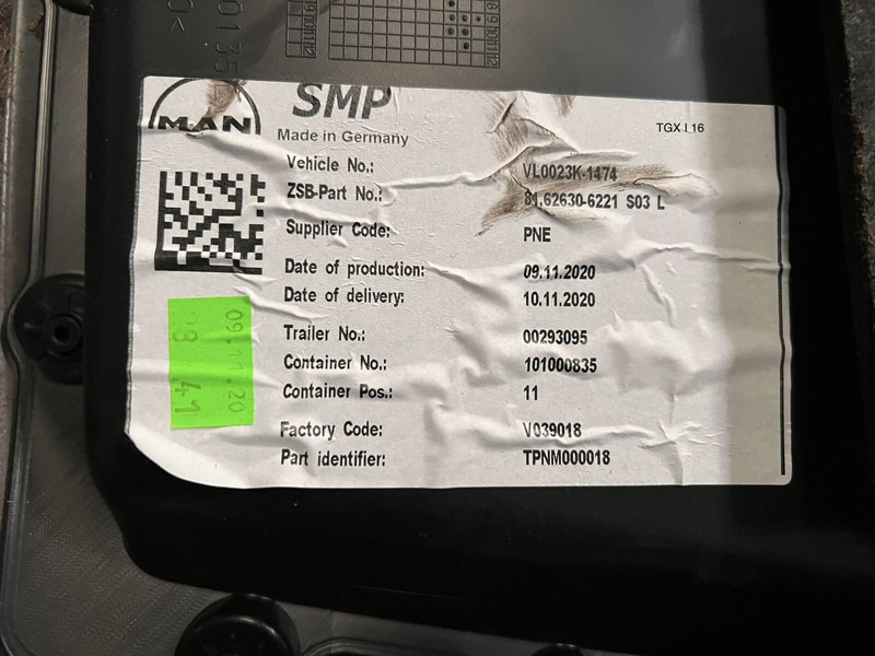 MAN  - Cản xe: hình 3 MAN  - Cản xe: hình 3