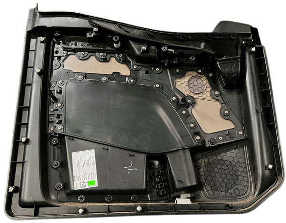 MAN  - Cản xe: hình 2 MAN  - Cản xe: hình 2