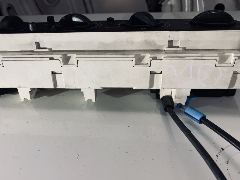 MAN TG 40 BEHR - Bảng điều khiển: hình 3 MAN TG 40 BEHR - Bảng điều khiển: hình 3