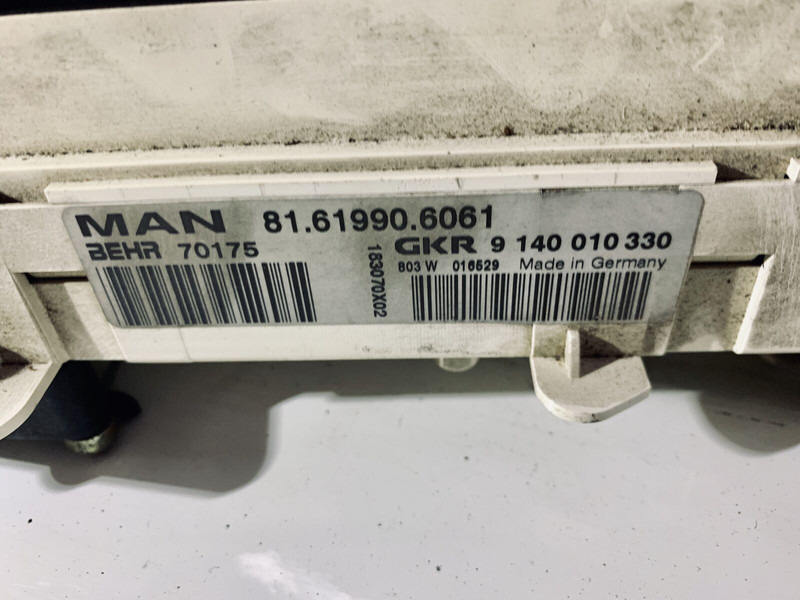 MAN TG 40 BEHR - Bảng điều khiển: hình 2 MAN TG 40 BEHR - Bảng điều khiển: hình 2