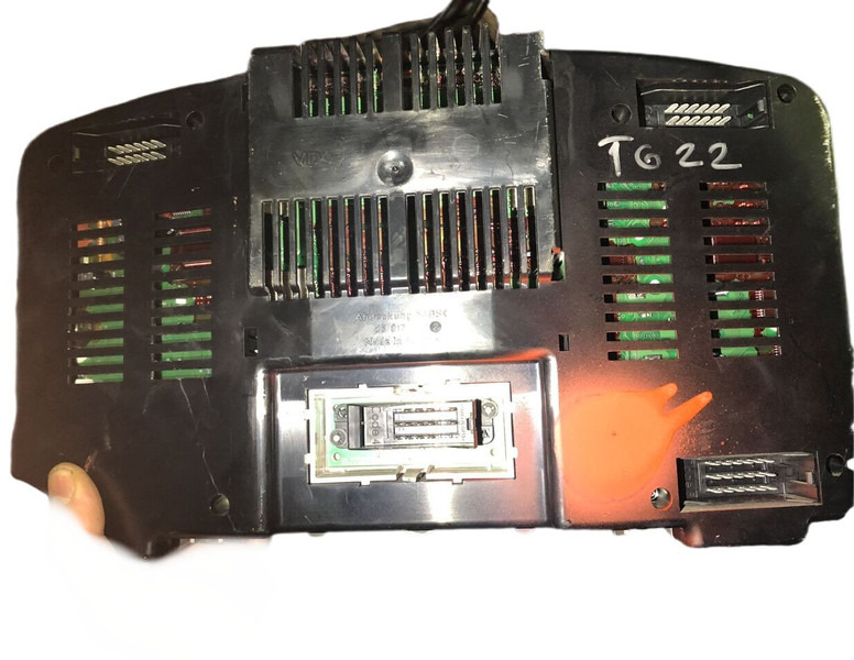 MAN TGA - Bảng điều khiển: hình 2 MAN TGA - Bảng điều khiển: hình 2