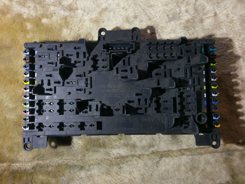 Mercedes-Benz A6395450404 - Linh kiện điện: hình 2 Mercedes-Benz A6395450404 - Linh kiện điện: hình 2