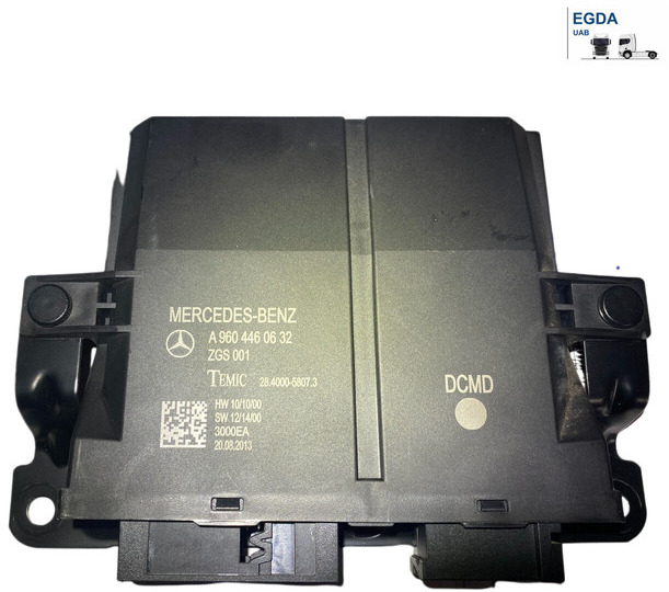 Mercedes-Benz  - ECU: hình 1 Mercedes-Benz  - ECU: hình 1
