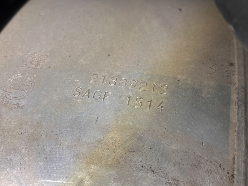 Renault 480L - Bình nhiên liệu: hình 2 Renault 480L - Bình nhiên liệu: hình 2