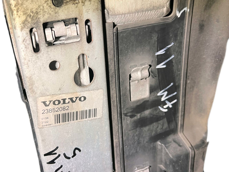 Volvo  - Bộ tản nhiệt: hình 3 Volvo  - Bộ tản nhiệt: hình 3