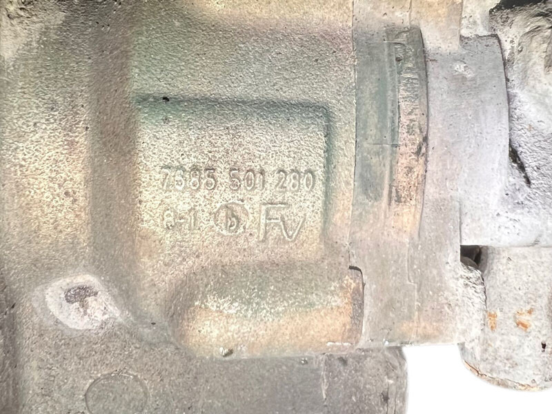 Volvo - Bơm lái: hình 5 Volvo - Bơm lái: hình 5